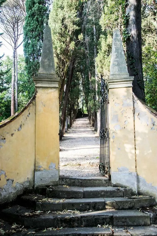 Villa Fiorentina Con Piscina E Vista Sulla Citta Florence Italy